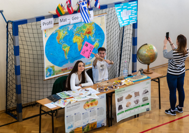 Stoisko tematyczne profilu mat-geo-ang